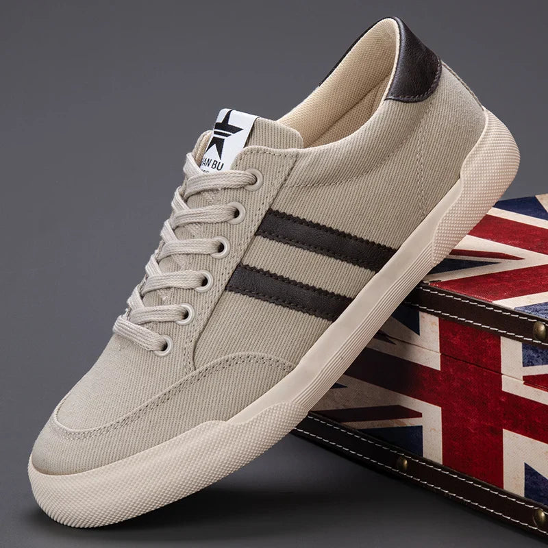 Retro Green Vulcanize Shoes Men Breathable Leisure Shoes For Men Lightweight Flat Casual Canvas Sneaker