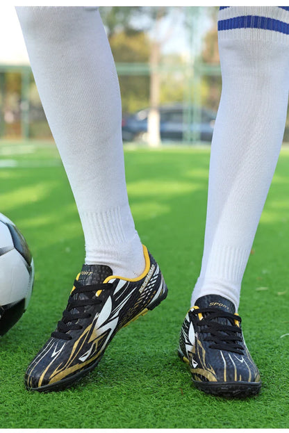 Outdoor Children's Football Shoes Low-cut Kids Soccer Shoes Sports Shoes Comfy Non-Slip Training Shoes For Boys Futsal Sneakers