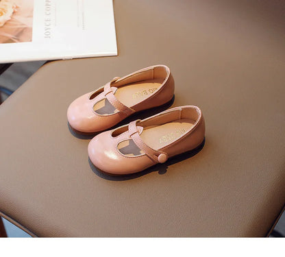 2025 new style soft soled leather shoes for little girls, fashionable and versatile princess shoes, children's college style