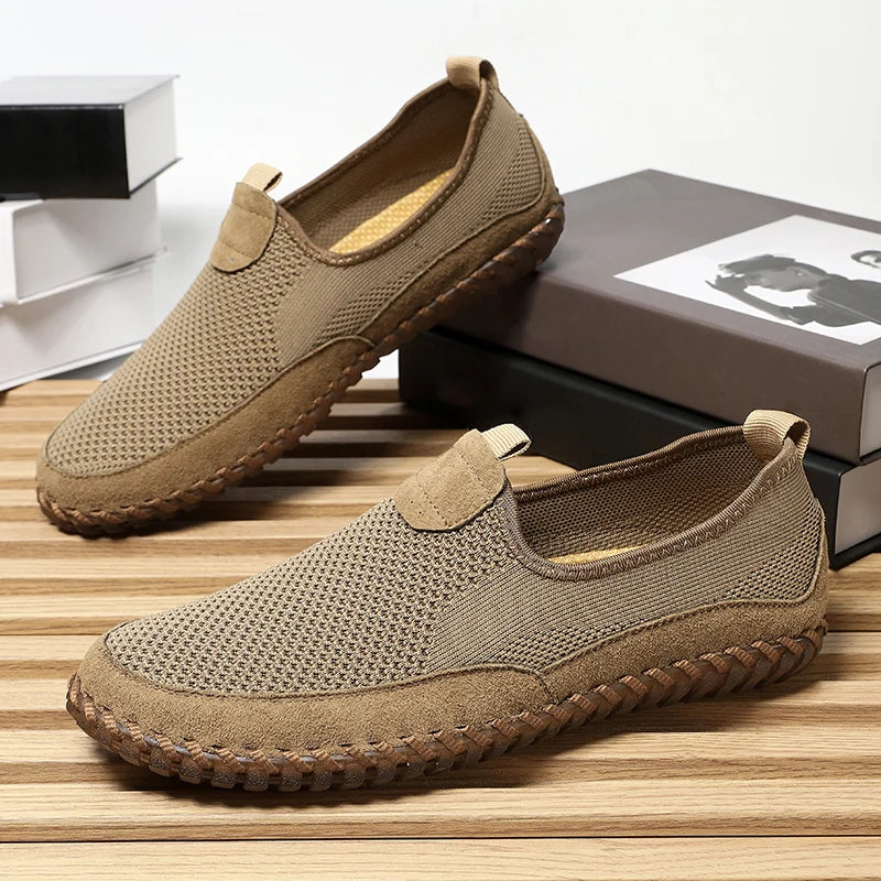 Breathable Men Casual Shoes Lightweight Outdoor Male Walking Shoes Anti-slip Men's Sneakers Slip on Flats Vulcanized Shoes 2025