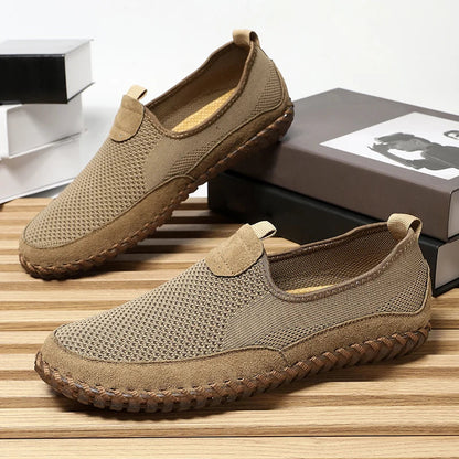 Breathable Men Casual Shoes Lightweight Outdoor Male Walking Shoes Anti-slip Men's Sneakers Slip on Flats Vulcanized Shoes 2025