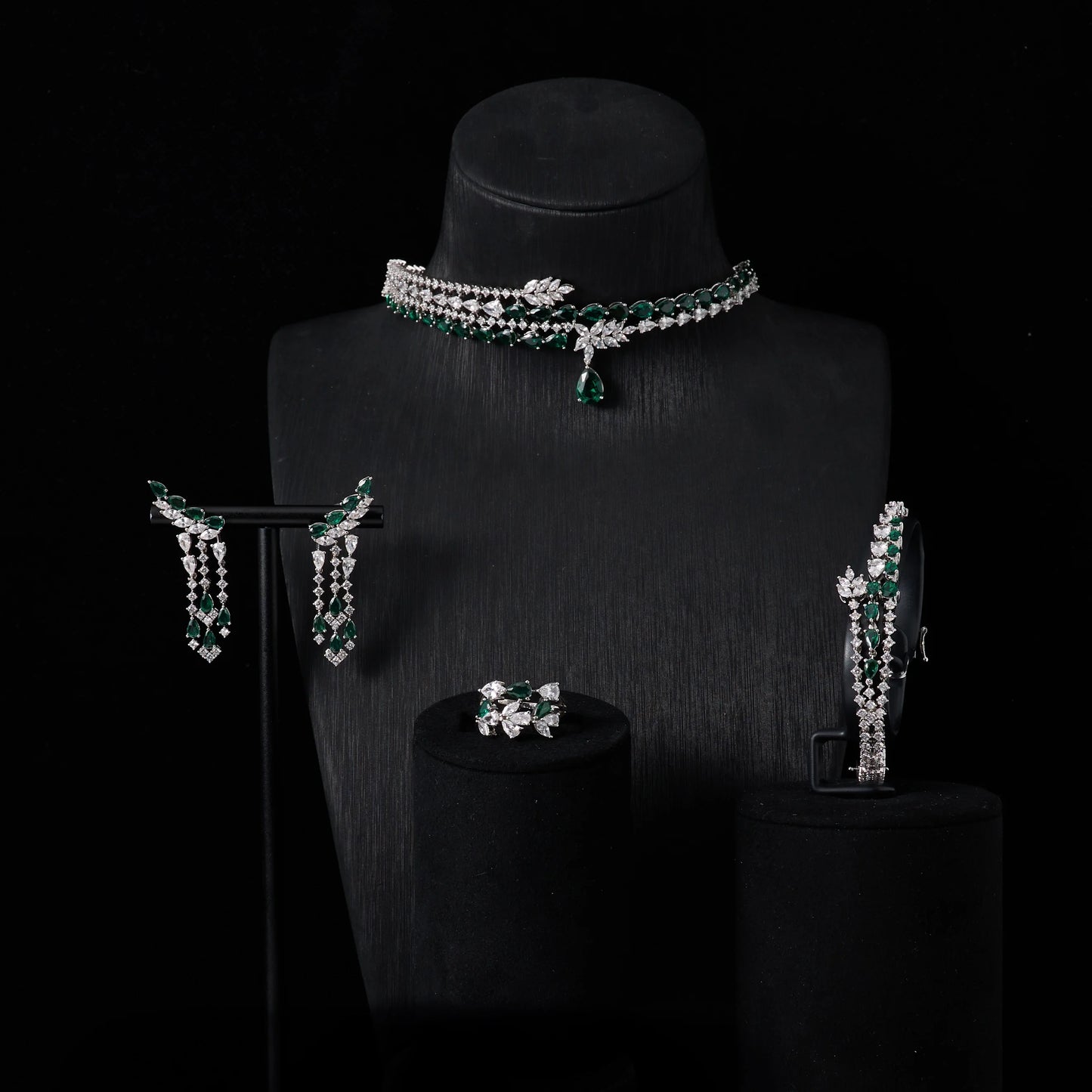 Luxury Choker Neck Necklaces Gift Set for Women Jewelry Sets Unique Color Cubic Zirconia Wedding Accessories