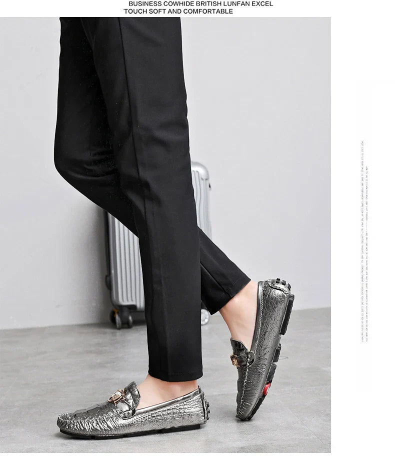 Slip-On Men's Shoes Crocodile Pattern 2025 Spring and Summer Fashion British Trendy Bright Leather Shiny Lazy Casual Beanie Shoes Handmade