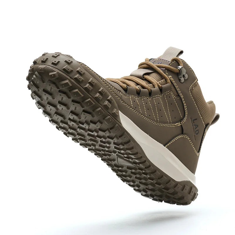 Men's four season work shoes with high top, comfortable soft sole, anti smashing steel toe safety shoes