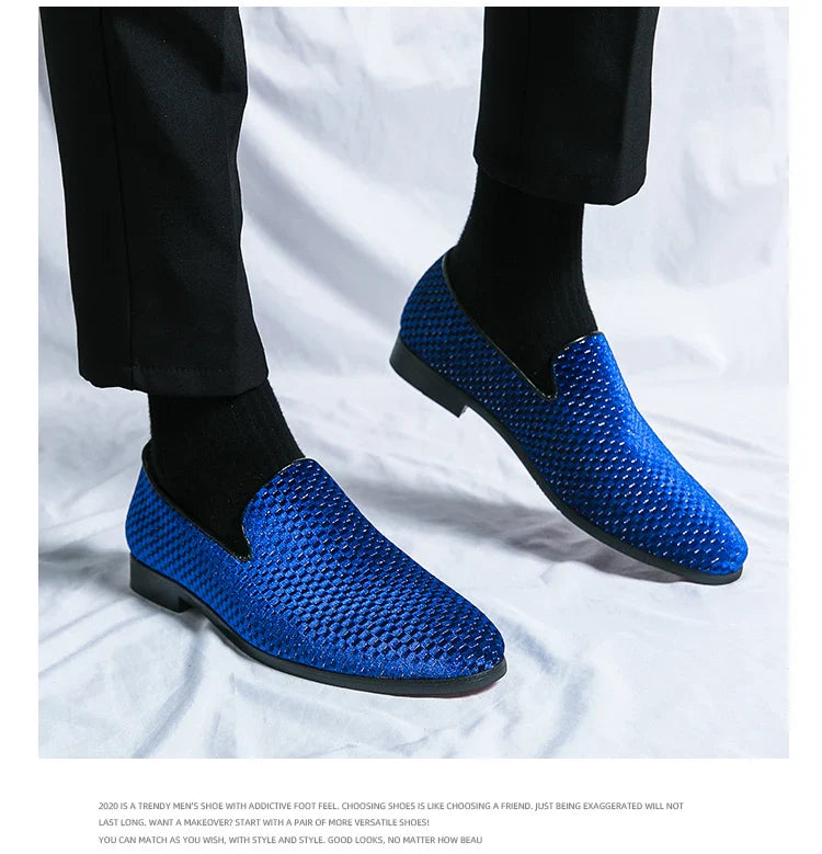 2023 New Velvet Men Loafers Luxury Brand Shoes Slip on Pointed Toe Party Wedding Shoes Fashion Men Loafers Black Wine Red Flats