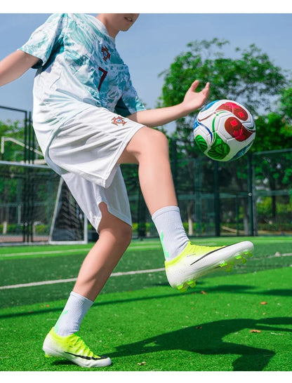New Men Soccer Shoes Futsal Cleats Ultralight Hot Sale Football Boots Unisex High-quality Women Professional TF/FG Sneakers