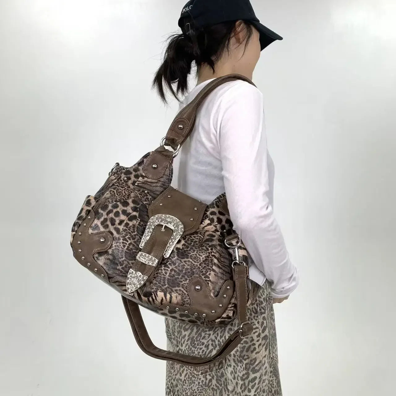 Y2K street personality spicy girl leopard print patchwork tote bag with multiple pockets and rivets retro crossbody handbag