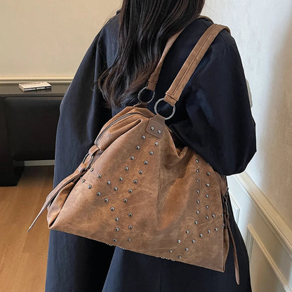 Autumn/Winter Retro Commuter Single Shoulder Bag for Women 2025 New Rivet Tote Bag Large Capacity Travel Handbag