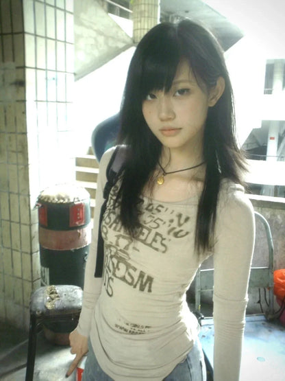 Karrram Camiseta Japonesa Y2k com Estampa de Letras Trashy Estilo Anos 2000 Blusas Caneladas de Manga Comprida Vintage Harajuku Streetwear Retrô Americano