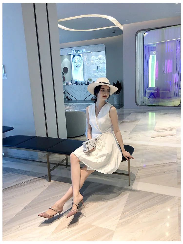 2025 New Genuine Leather Gladiator Pumps Sandals Luxury Metal Rivets Summer Women Outdoor Slippers Black Fashion High Heels 41