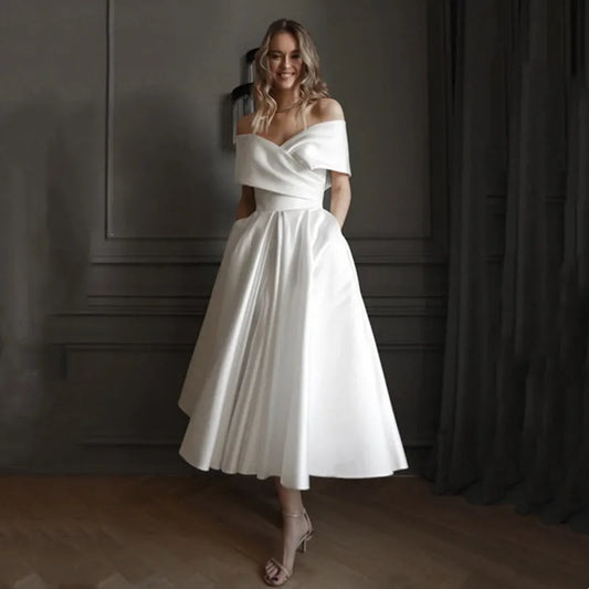 Customized Sexy A-Line Wedding Dress Strapless Boho Wedding Gown Simple Off The Shoulder Plain Backless Lace Up Robe De Mariee
