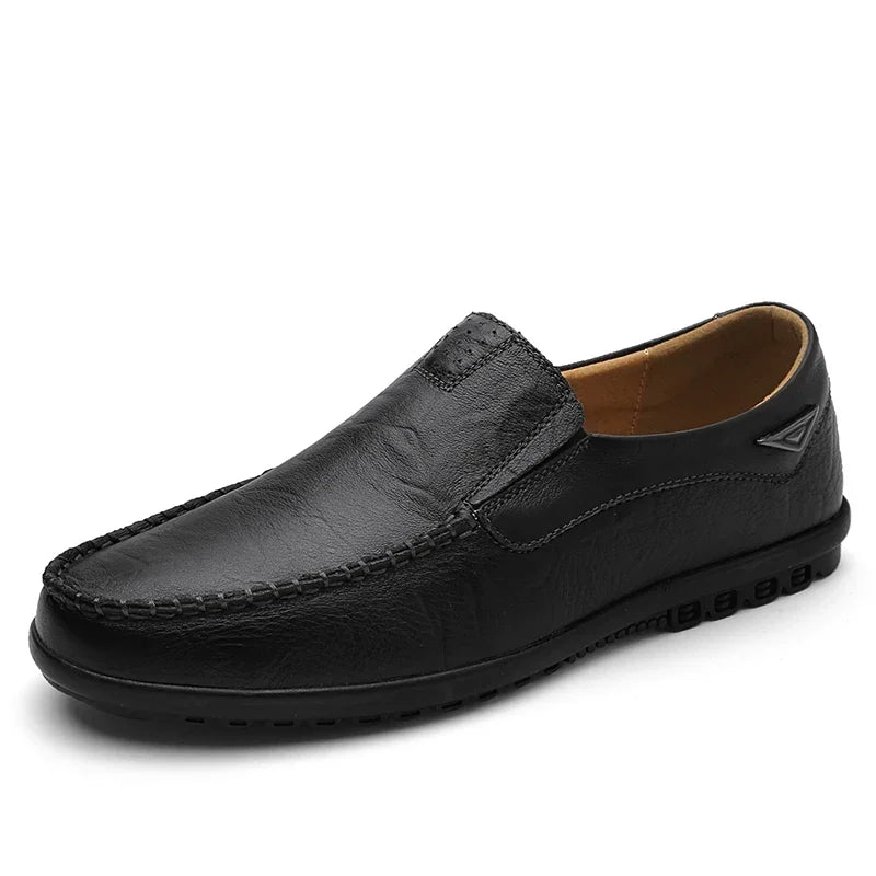 Sapatos Casuais Masculinos de Couro Genuíno Marca de Luxo Mocassins Masculinos Respiráveis Slip-on Sapatos de Condução Pretos Tamanhos Grandes 37-47