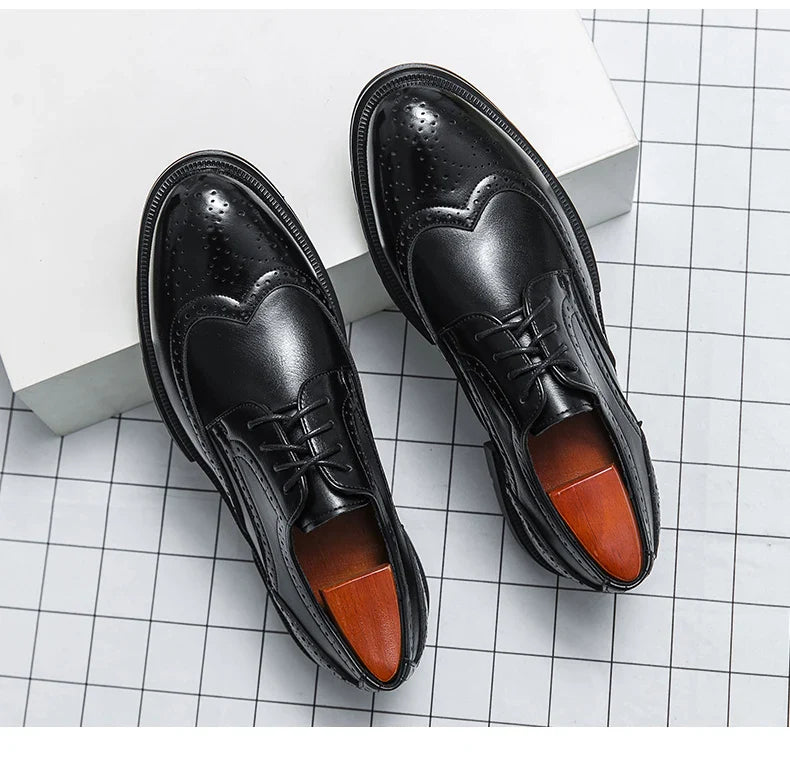 Brown Handmade Leather Men 2026 Oxford Shoes Black Leather Man Formal Classic Brogue Business Shoes Chaussure Homme