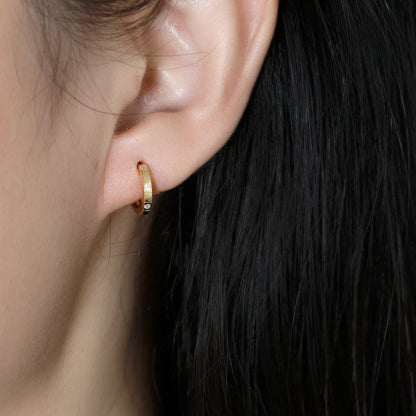 925 Sterling Silver Simple Stripes Shiny Zircon Huggies Hoops Earrings for Women Fashion Unisex Punk Jewelry Ear Buckle