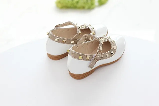 Girls Shoes Spring Children Shoes Girl Rivets Princess Autumn Toddler Girls Kids Flat Shoes T-Tied Style Girls Summer Sandals