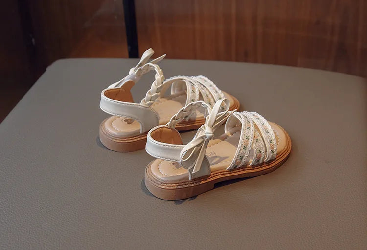 Summer Girls Sandals Fashion Embroider Flower Children Princess Shoes Open-toe Sweet Bowknot Kids Causal Flat Sandals Soft Soled