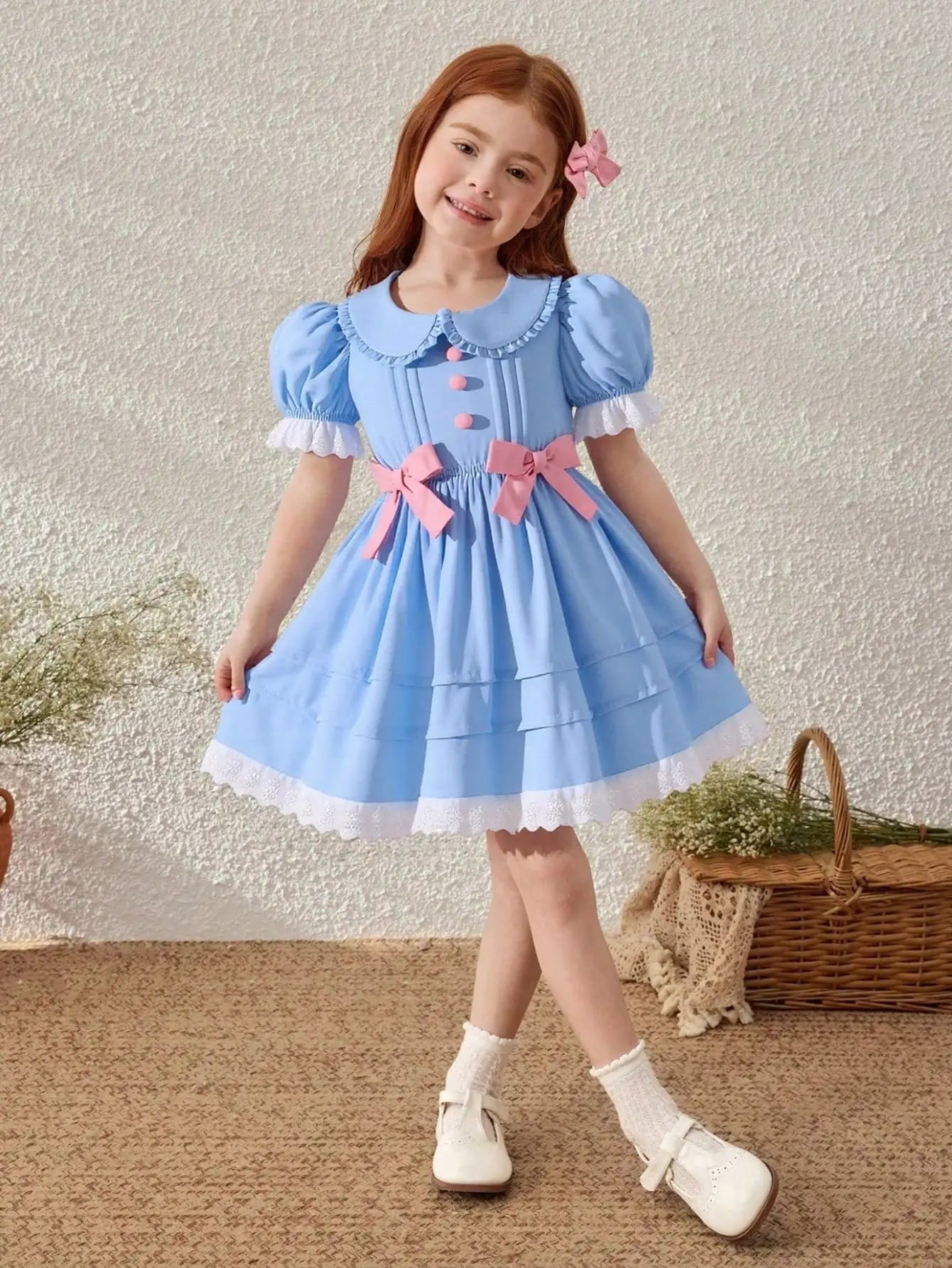 Little Girl's Romantic and Elegant Ladylike Blue Princess-Style Dress, Decorated with Bows, Stylish Puff Sleeves, Suitable for Birthday Parties, Holiday Events, and Photography. Suitable for Little Girls Aged 4-7, for