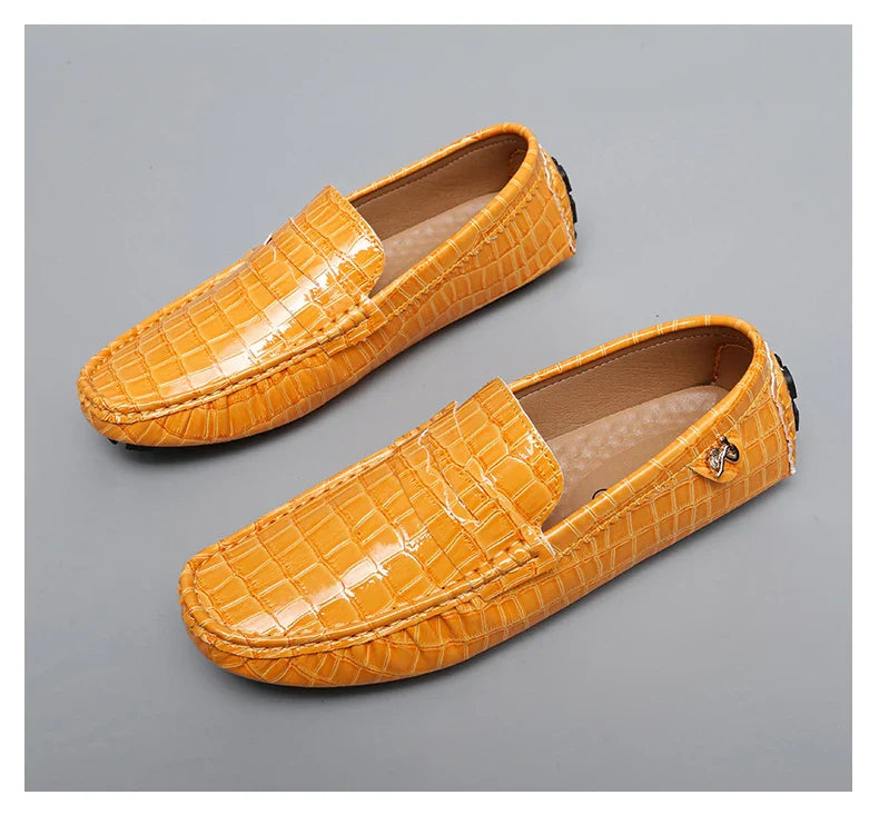 Patent Leather Beanie Shoes for Men 2025 New Spring and Summer Large Size Patent Leather Casual British Leather Shoes for Women Slip-On Slip-On Shoes