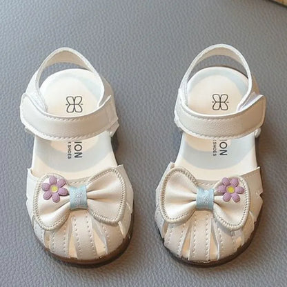 2026 New Girls Baby Soft Sole Princess Sandals Extra Soft Summer Toddler Closed Toe Fashion Walking Shoes