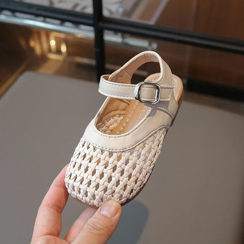 Little Girl Sandal Summer Beach Versatile Kids Princess Half Sandals Fashion Woven Style Children Causal Hollow-out Flat Shoes