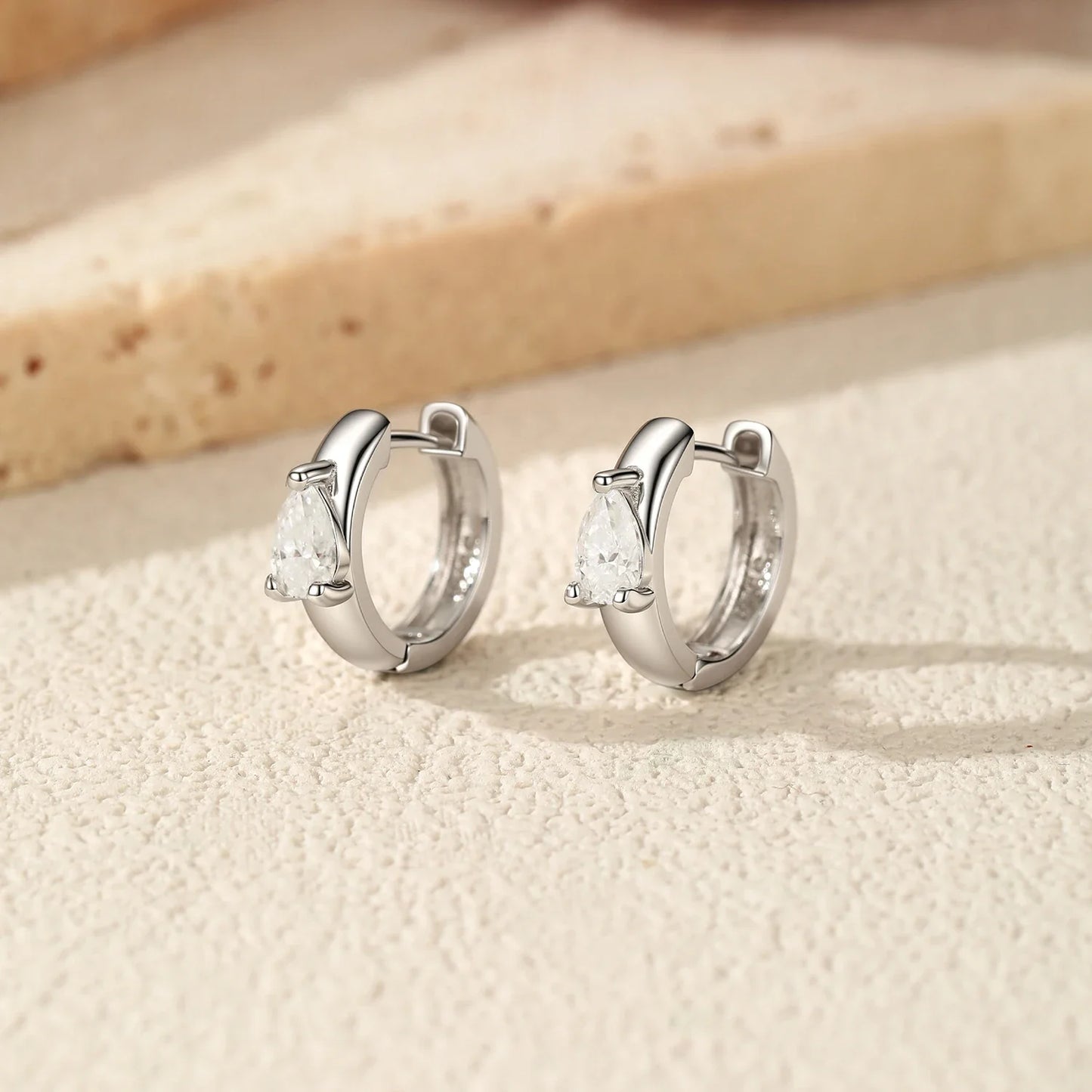 Water Drop D Color Moissanite Neutral Ear Buckle 925 Sterling Sliver Sparkling Hoop Earrings For Women Fine Jewelry