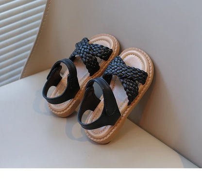 Toddlers Girls Sandals Kids Princess Beach Shoes 2026 Brand New Cross Tied Weave Style Fashion Children Summer Sandals Soft Cute