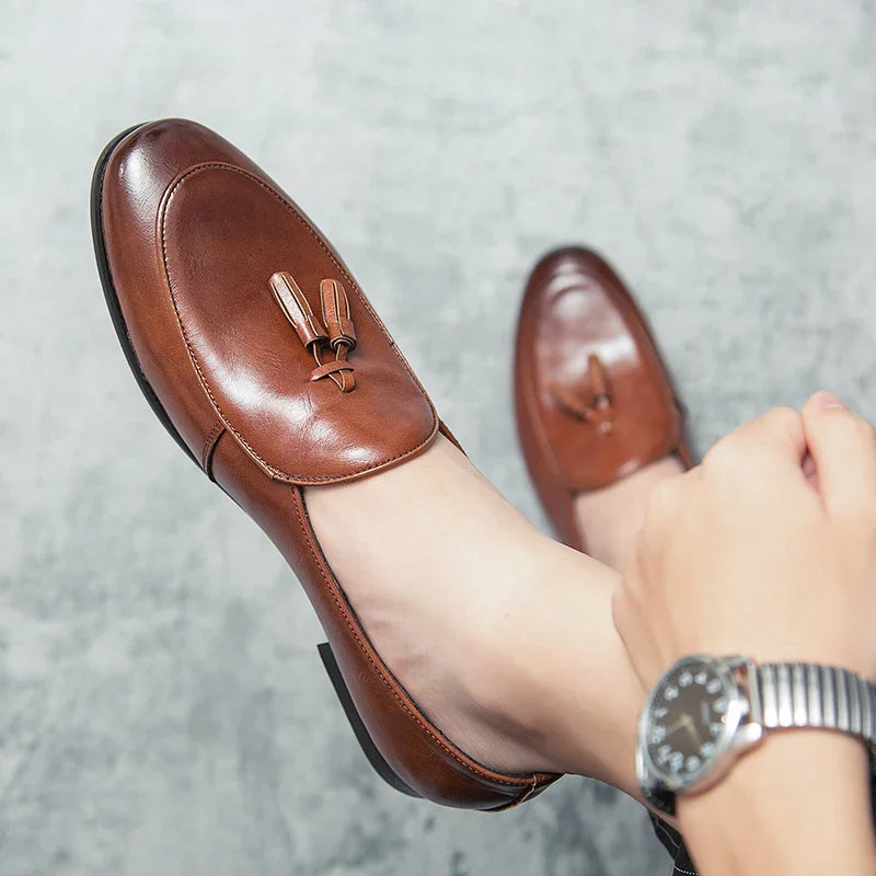 Fashion Tassel Formal Shoes 2025 New Classic Men Business Shoes Italy Luxury Moccasins Prom Men Casual Loafers Party Flats