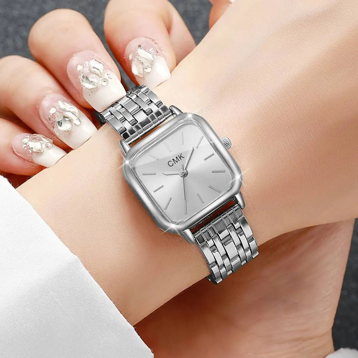 Fashion Square Women Watches Simple Ladies Quartz Wristwatch Reloj Mujer（Without Box）