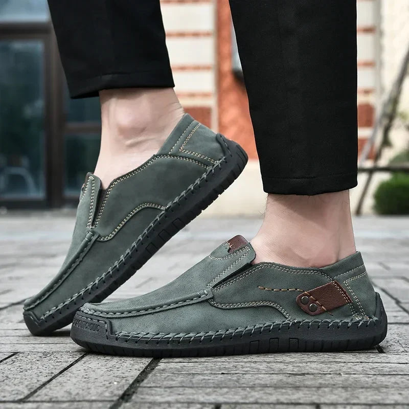 New Soft Men Loafers Slip On Leather Casual Shoes For Men Moccasins Plus Size 38-48 Flats Sneakers Men Handmade Design Man Shoes