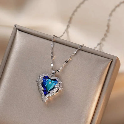 Fashionable and Luxurious Peach Heart Pearl Oyster Necklace, Personalized and Versatile Stainless Steel Clavicle Chain