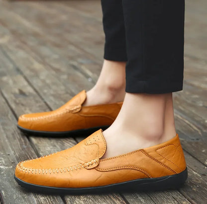 Genuine Leather Men Casual Shoes Luxury Brand Formal Men Loafers Moccasins Italian Breathable Slip on Male Boat Shoes Size 37-47