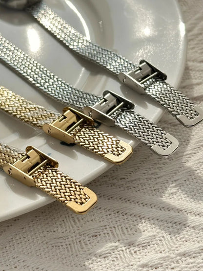 New Brand Quartz Watch for Women Luxury Gift Oval Dial Rhinestone Watch Adjustable Stainless Steel Strap Wristwatches Wholesale