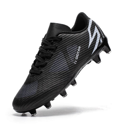 Low-top, soccer shoes, unisex, TF and FG, slip-resistant and wear-resistant, available in 3 colors. Sole spikes Not above ankle
