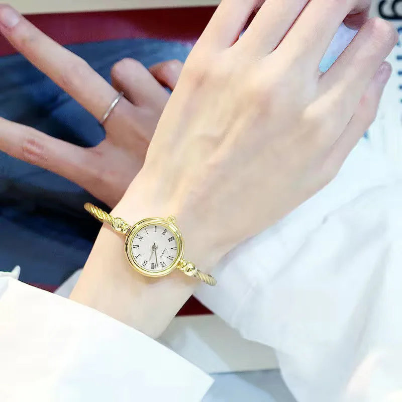 Women Bracelet Watch Retro Gold Bangle Women Watches Stainless Steel Retro Ladies Quartz Wristwatch Clock Dress Watch