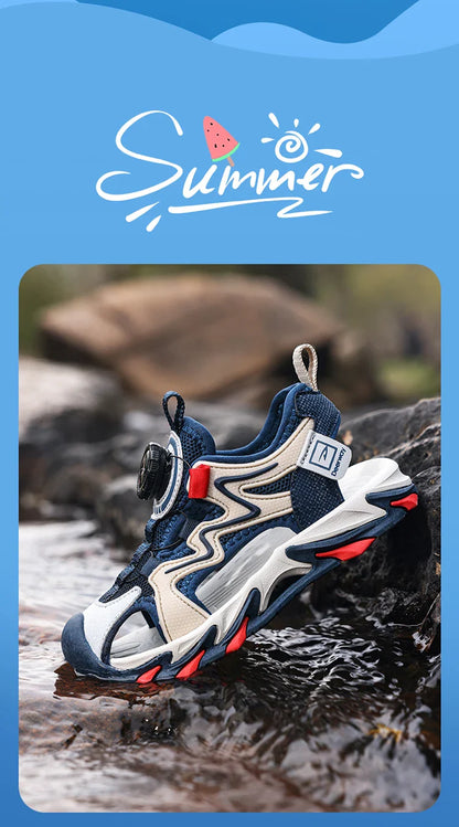 A pair of children's closed-toe sandals with quick-lock closure non-slip thick sole for daily and outdoor use DEH-D2508
