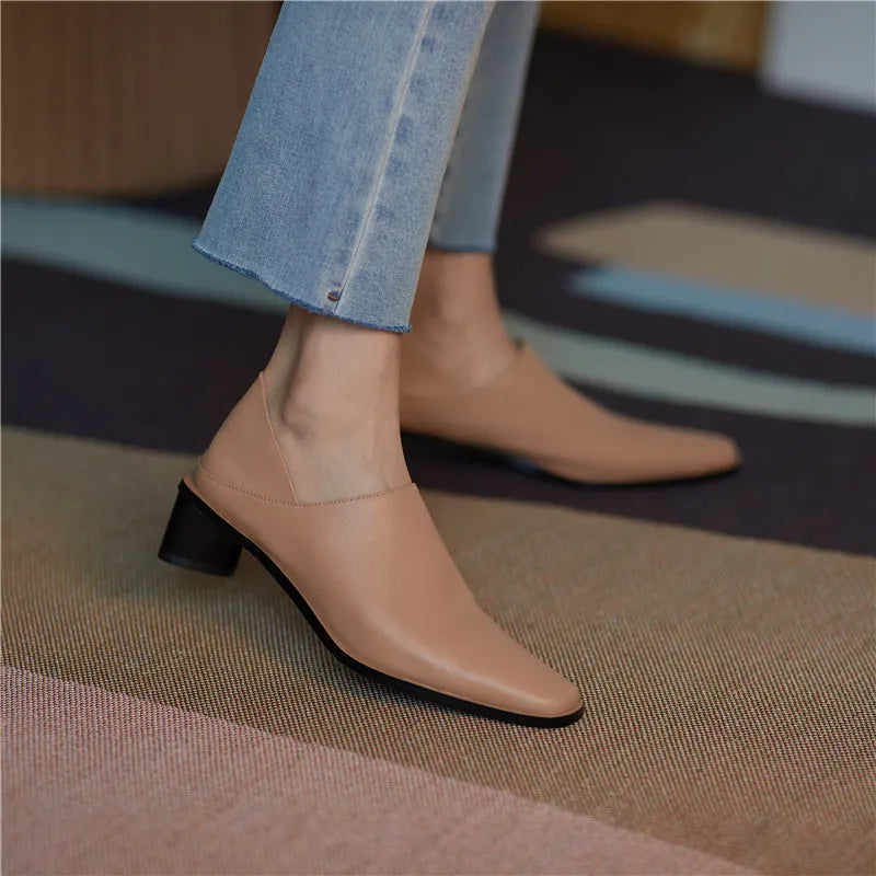 2025 Hot Sale slip-on Genuine Leather Women Pumps Square Toe Med Thick Heels Soft Upper Pumps Office Ladies Dress Shoes