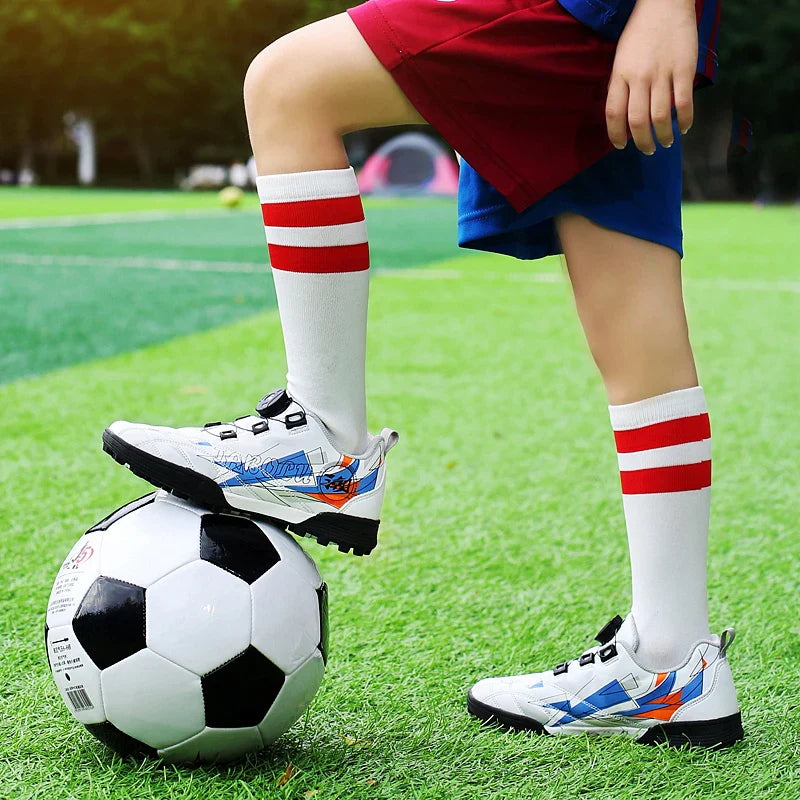Children's Soccer Shoes Kids Sneakers Non-slip Boys Girls Football Boots Outdoor Ultralight Soccer Trainers Leather Futsal Shoes