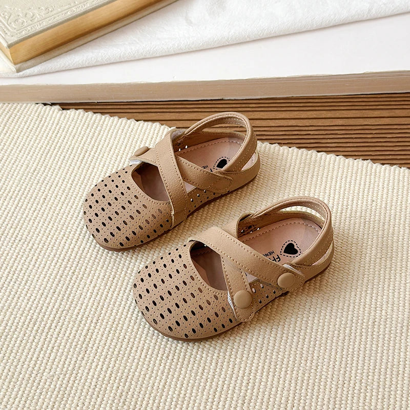 Summer New Kids Mary Jane Sandals Hollow-out Breathable Girls Causal Flat Shoes Non-slip School Children Fashion Retro Sandals
