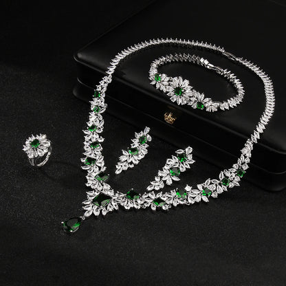 Conjunto de Joias Charmosas para Festa de Casamento com Colar e Brincos de Design Floral Nobre e Vibrante
