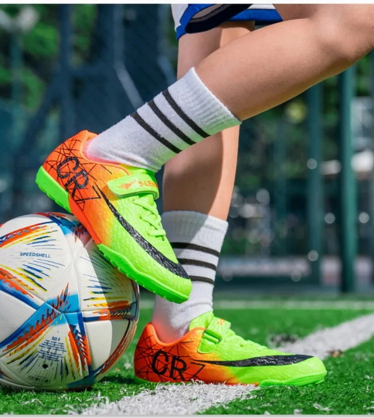 Kids Sport Football Shoes For Boys Indoor Turf Training Outdoor Fast Hall Childrens Soccer Shoes Light Football Boots Sneakers