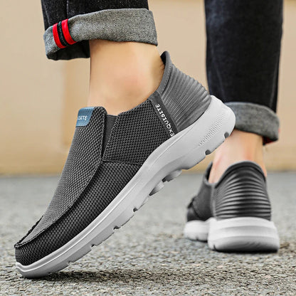 New Summer Breathable Canvas Shoes Men Loafers Slip On Sneakers Fashion Casual Men Shoes Lightweight Flats Men Driving