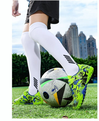 New Youth Soccer Shoes Kids Football Boots Professional Training Non-Slip Indoor Outdoor Futsal Cleats Sneakers Breathable 28-39