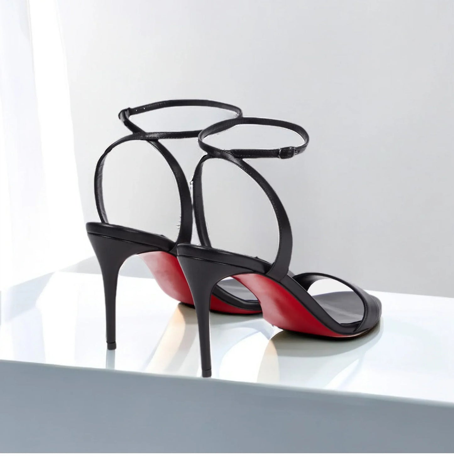 Novas sandálias de salto fino nude sexy de peça única com salto alto, com temperamento feminino, sapatos de salto alto confortáveis para mulheres francesas