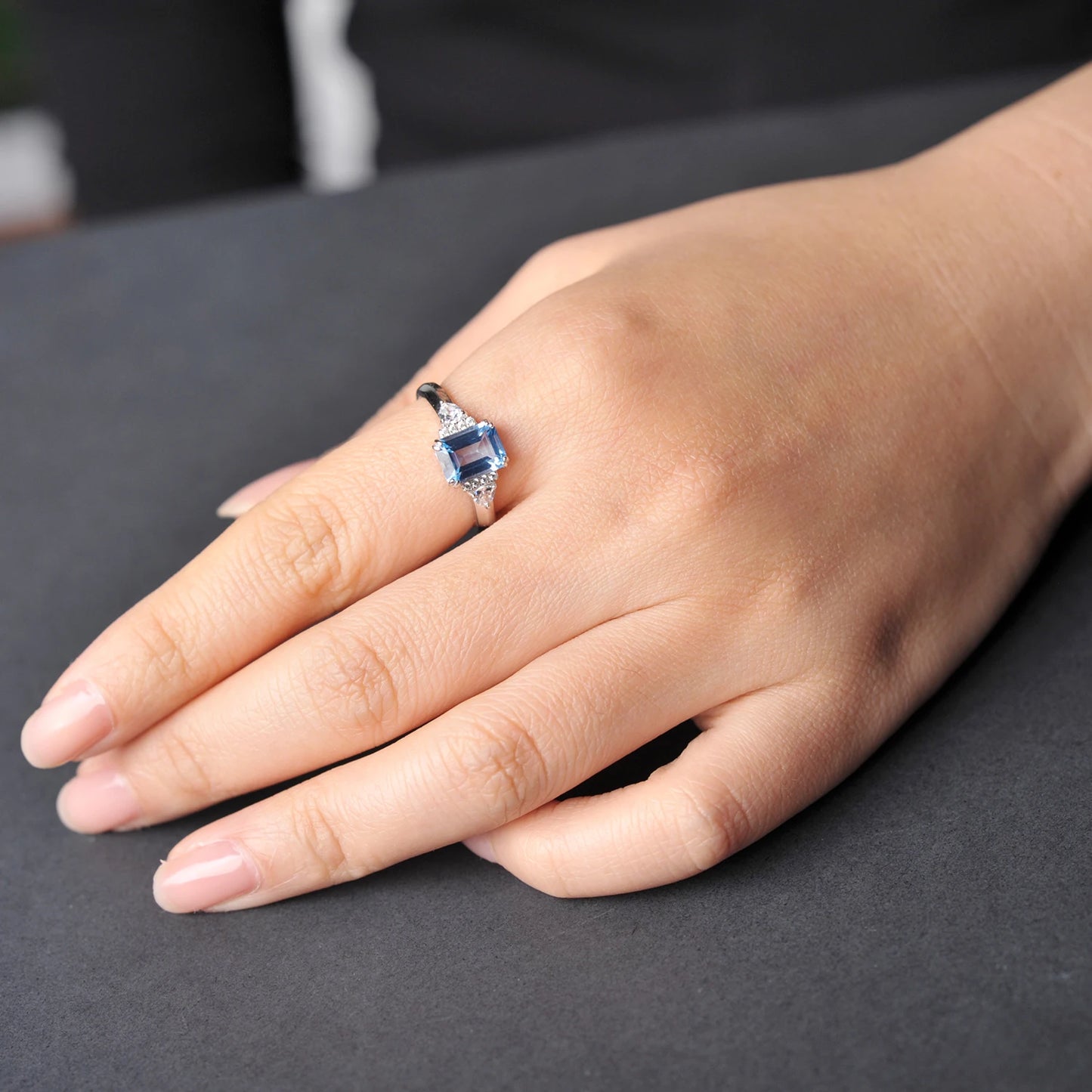 Sky Blue Topaz Emerald Cutring rings for women gift 925 sterling silver jewelry Free delivery elegant valentines fashion