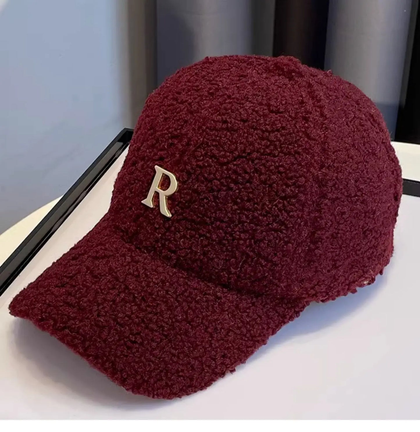 Baseball Cap Winter Hats For Women Men Unisex Letter Metal Logo Imitation Cashmere Keep Warm Simple Casual Winter Cap New Velvet