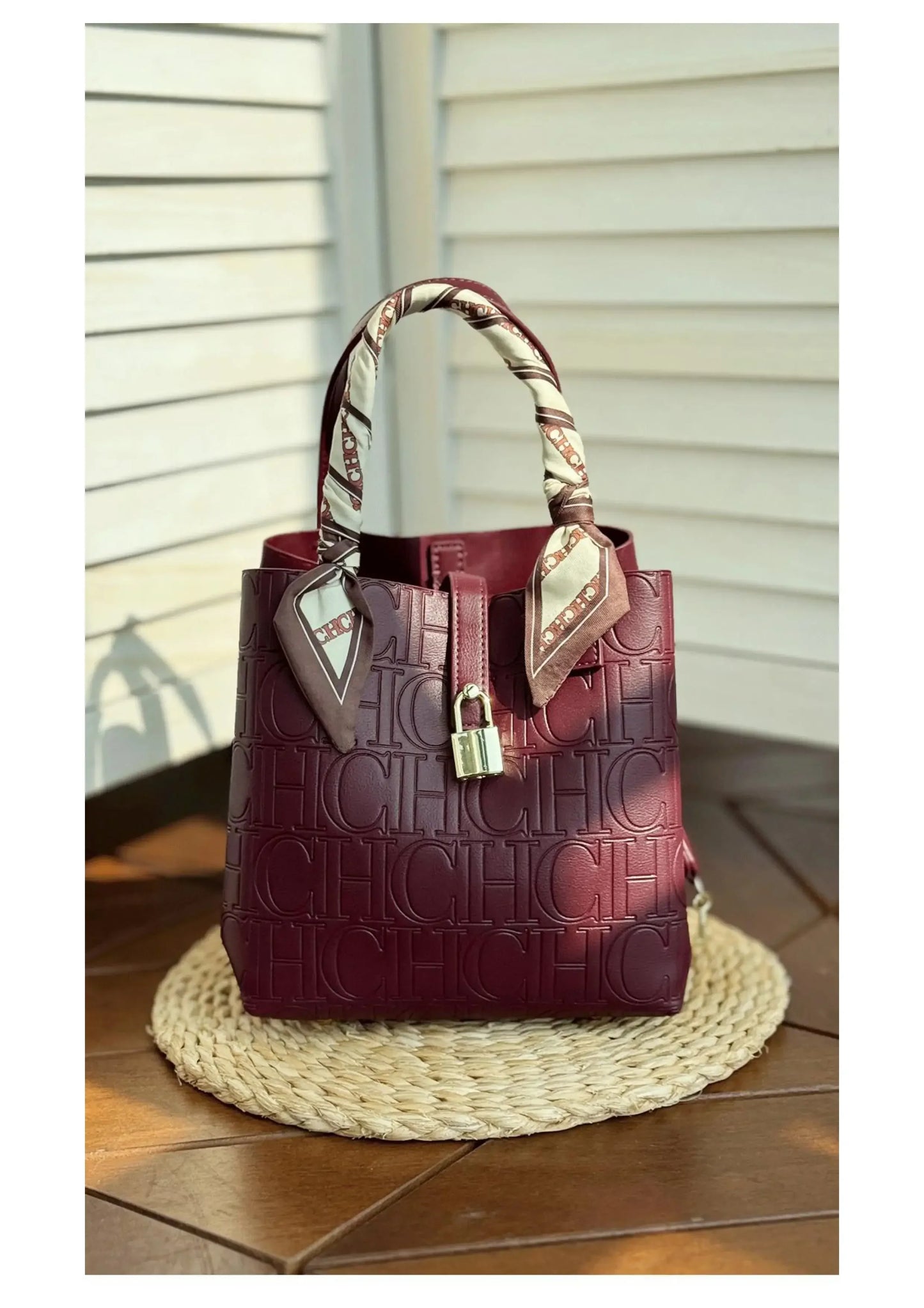 Large Capacity Handbag Luxury Brand Temperament Letter Print with Lock Design 2025 Trendy Women's Crossbody Bag