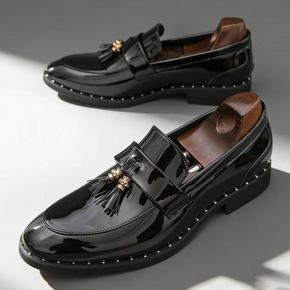 Fashion Men's Business Formal Slip-On Loafers Pointed Toe Patent Leather Shoes Shiny Tassel & Snake Print, Suitable Office Party