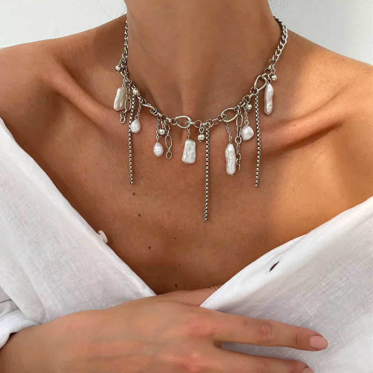 Elegant Irregular Imitation Pearl Beads Necklace for Women Vintage Party Wedding Tassels Choker Fashion Jewelry Accessories Gift