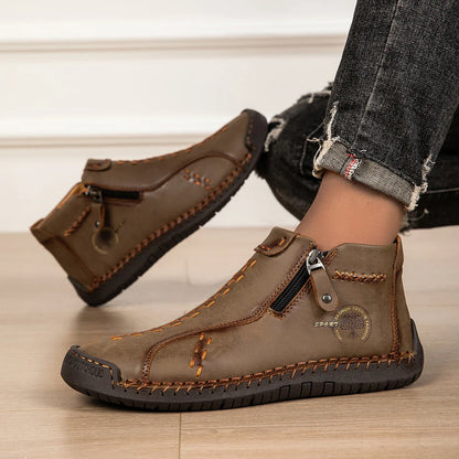 New Classic Handmade Leather Men's Shoes with Zipper Design Outdoor Sneakers Casual Flat Shoes Men Work Shoes Ankle Boots