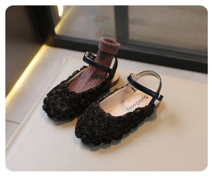 Girls Sandals 2024 Cute Toes Wrapped Flowers Spring New Children Fashion Princess Mary Janes for Party Wedding Shows Simple Cute